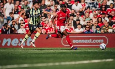 九游官网-沃尔夫斯堡队中场球员状态回升，为球队贡献的简单介绍