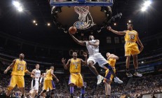 九游娱乐网页-当广厦遇上尼克斯，塔图姆的隐形存在感如何串联起一场跨越时空的篮球对话