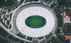 九游官网-绝境王者的证明，詹姆斯压力下完成爆发，雄鹿决胜局带走掘金