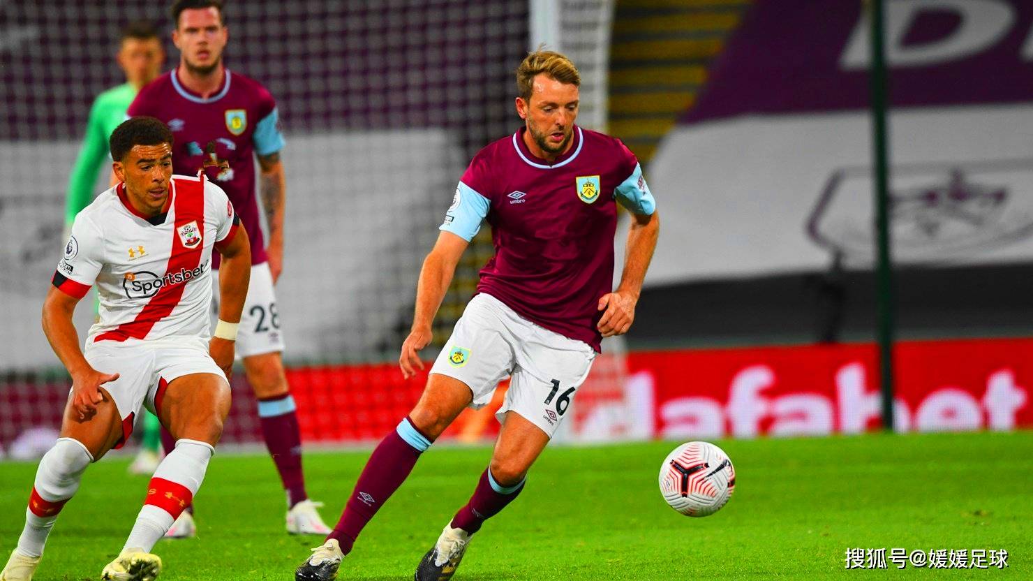 关于托特纳姆主场一球小胜伯恩利，继续争夺欧洲赛事资格的信息