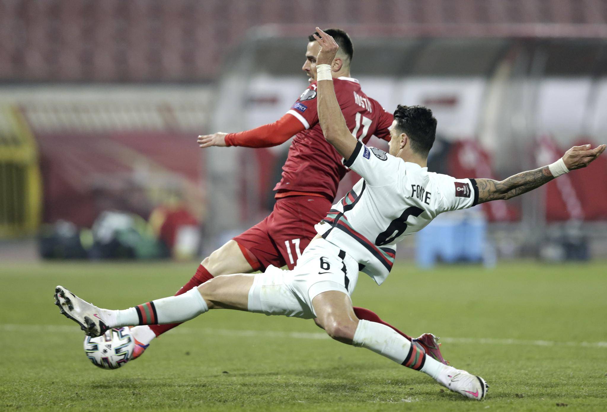 包含匈牙利队备战欧预赛比赛，志在夺魁的词条