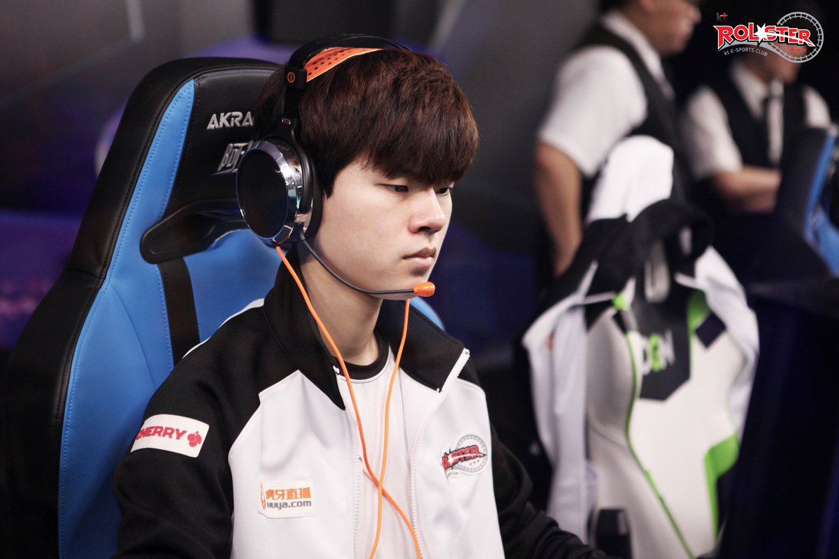 FPX险胜GEN，CoreJJ团战一打五顶尖较量全球总决赛，引爆全场热议