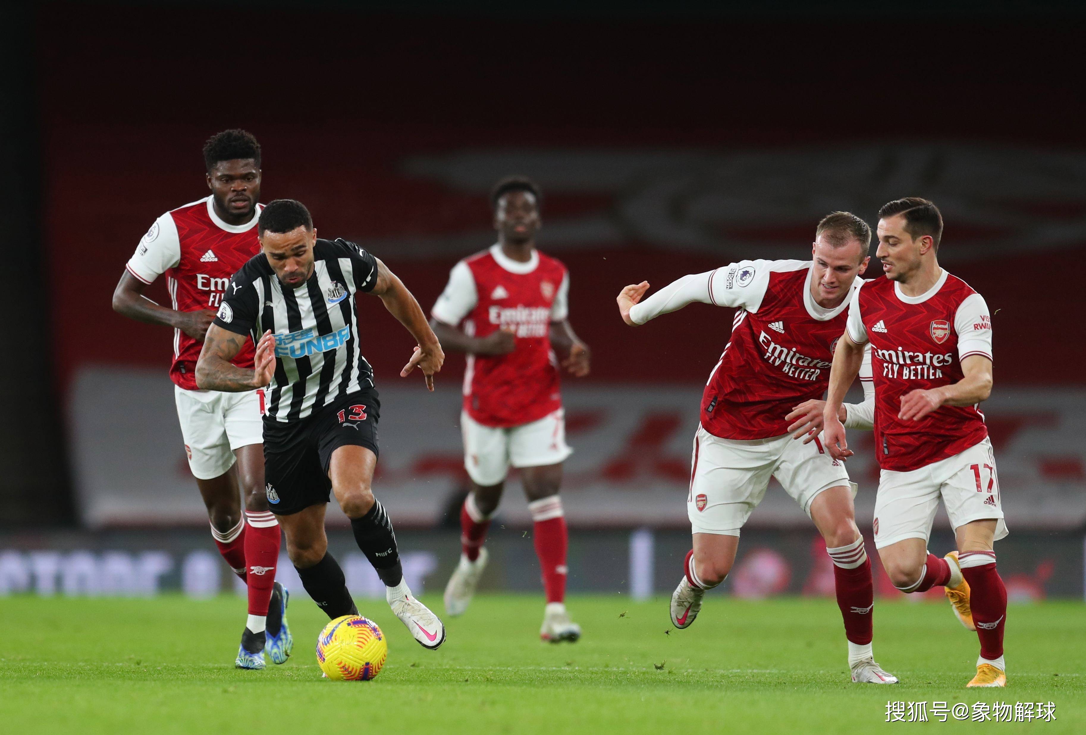 拜仁慕尼黑队员在德国足球联赛中崭露头角 拜仁慕尼黑队员在德国足球联赛中崭露头角