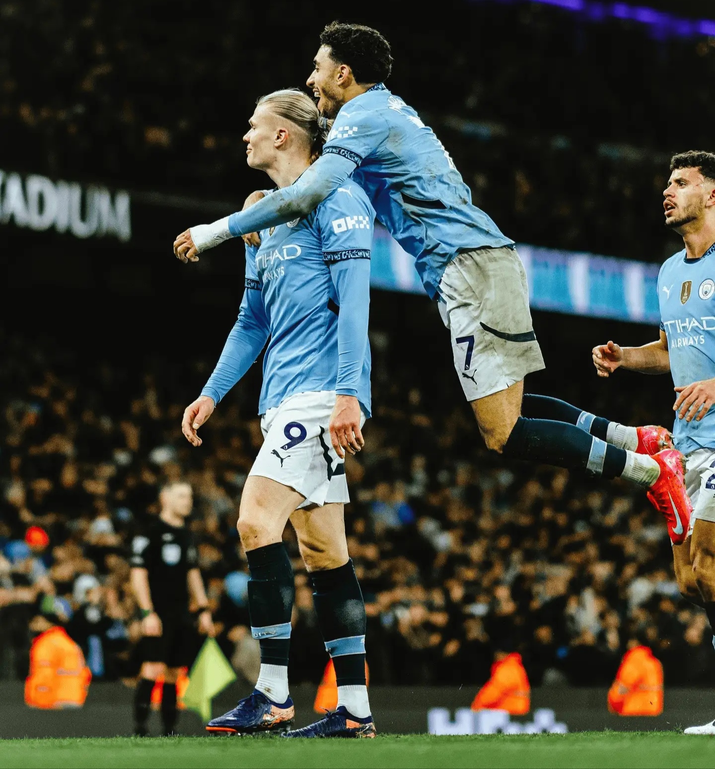 曼联主场取胜,英超传统豪门重返胜利轨道 曼联主场取胜,英超传统豪门重返胜利轨道