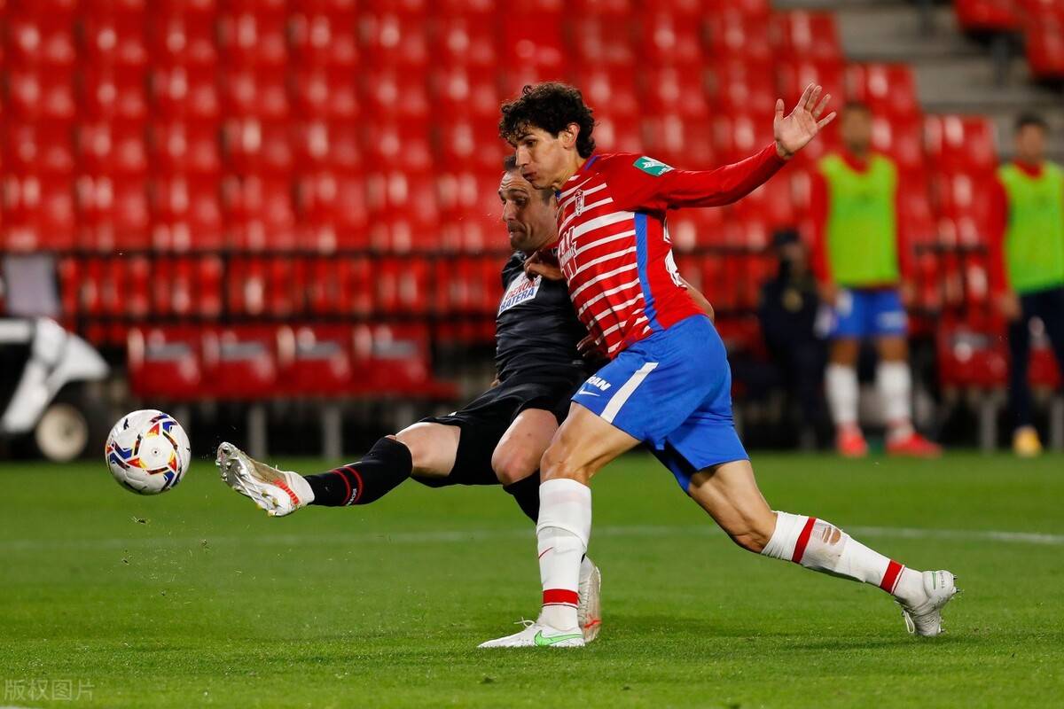 关于埃瓦尔主场一球小胜格拉纳达的信息