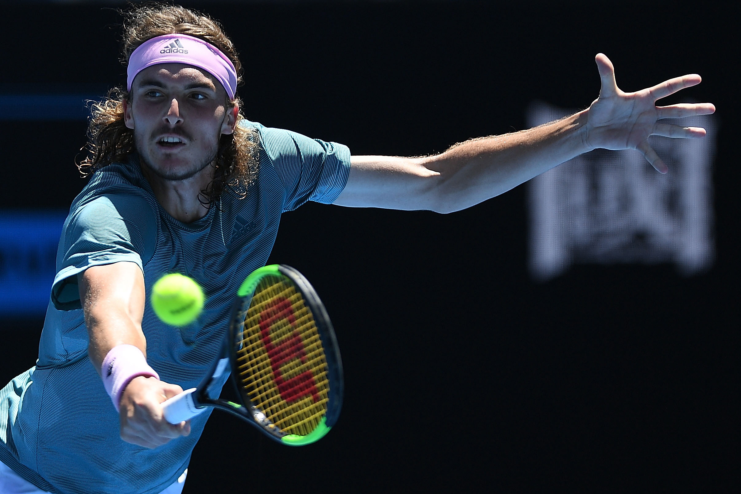 温网轻取年终总决赛,西西帕斯刷新纪录的简单介绍 温网轻取年终总决赛,西西帕斯刷新纪录的简单介绍