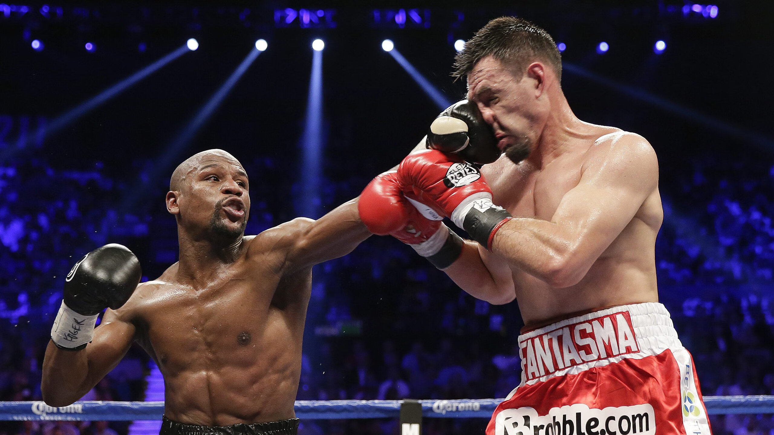 当拉亚的指尖触到佛罗伦萨的穹顶,一场跨越时空的对阵