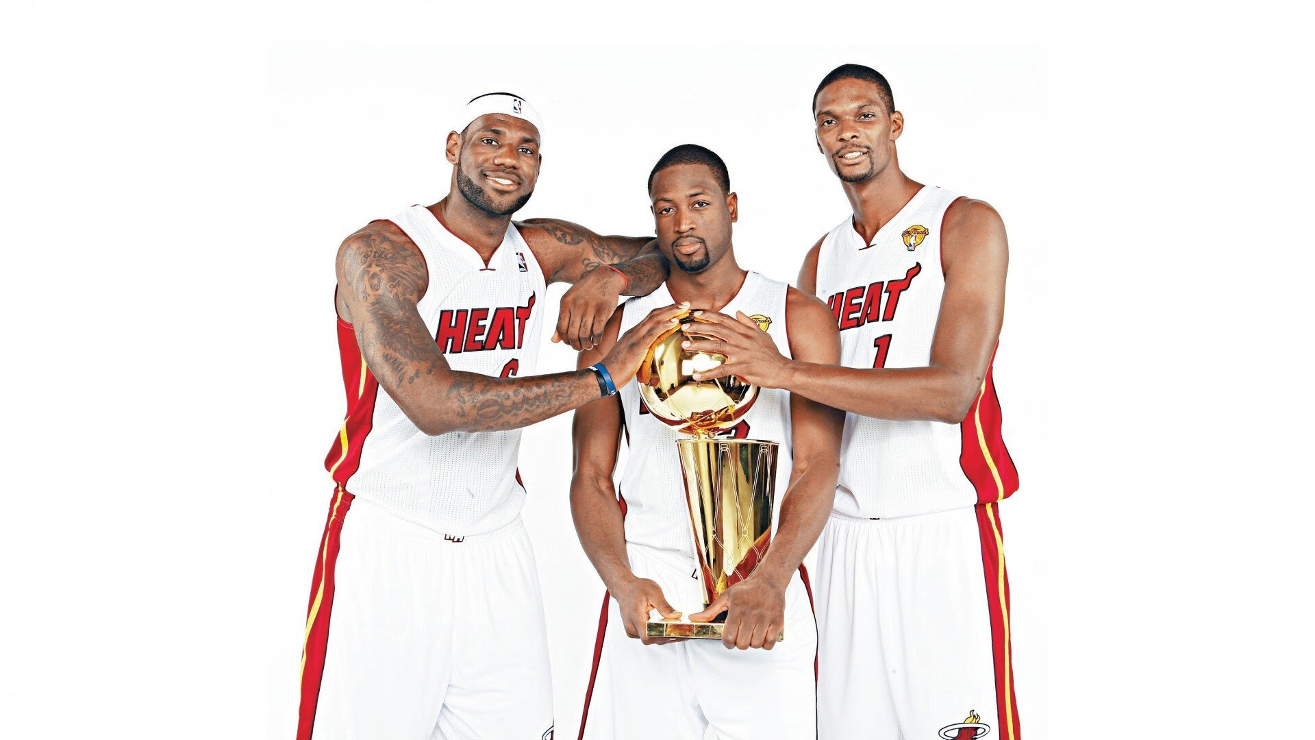 蓝黑风暴席卷伦敦城，布鲁诺一球成名，国际米兰力克阿森纳书写欧冠经典